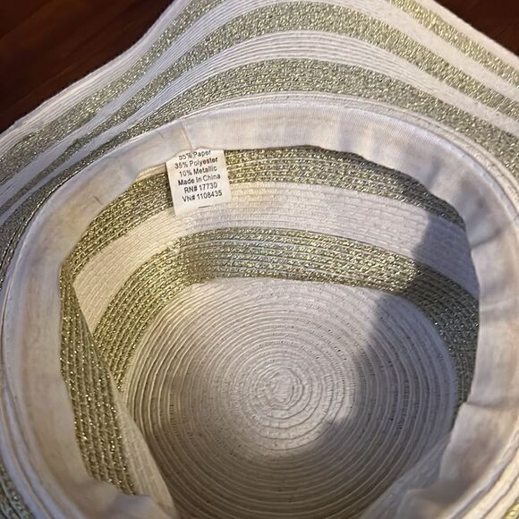 Gold & White Floppy Hat - Sun Hat - Excellent Condition Hat main image 4
